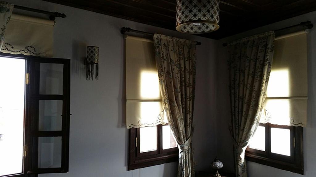 Faik Bey Konagi Bed & Breakfast Golyazi Exterior photo